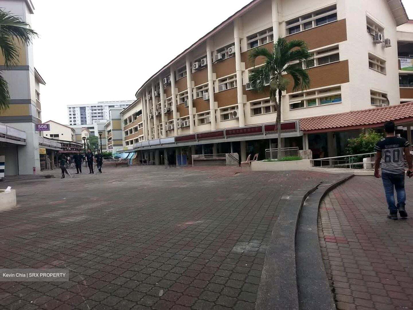 Jurong West Avenue 1 (D22), Shop House #569178321